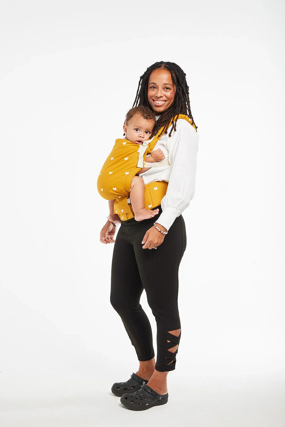 Play – A Comfortable Cotton Carrier that Grows with Your Little One
