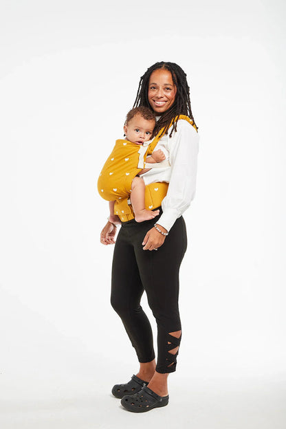 Play – A Comfortable Cotton Carrier that Grows with Your Little One
